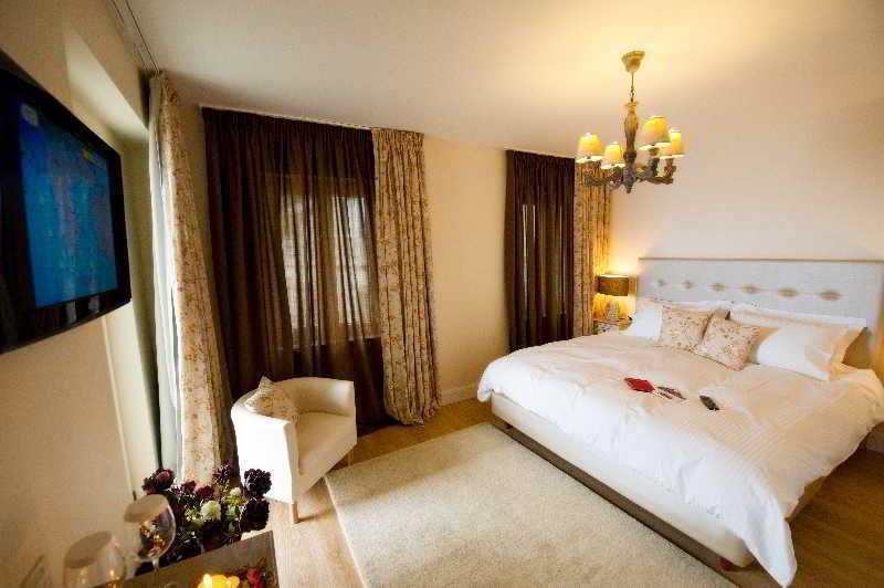 Mir Boutique Hotel Ioannina Buitenkant foto