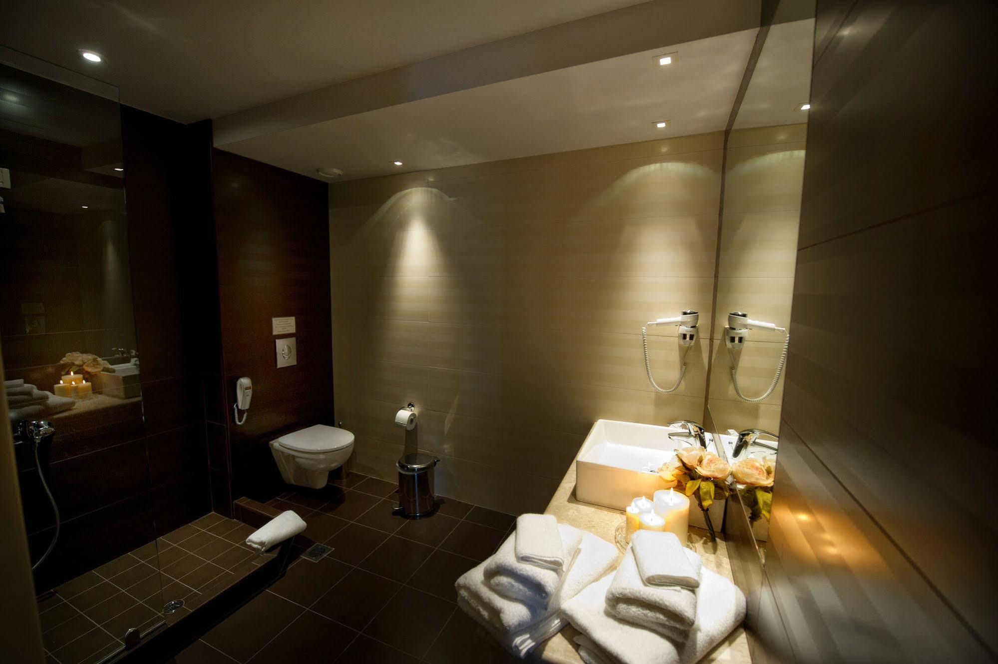 Mir Boutique Hotel Ioannina Buitenkant foto
