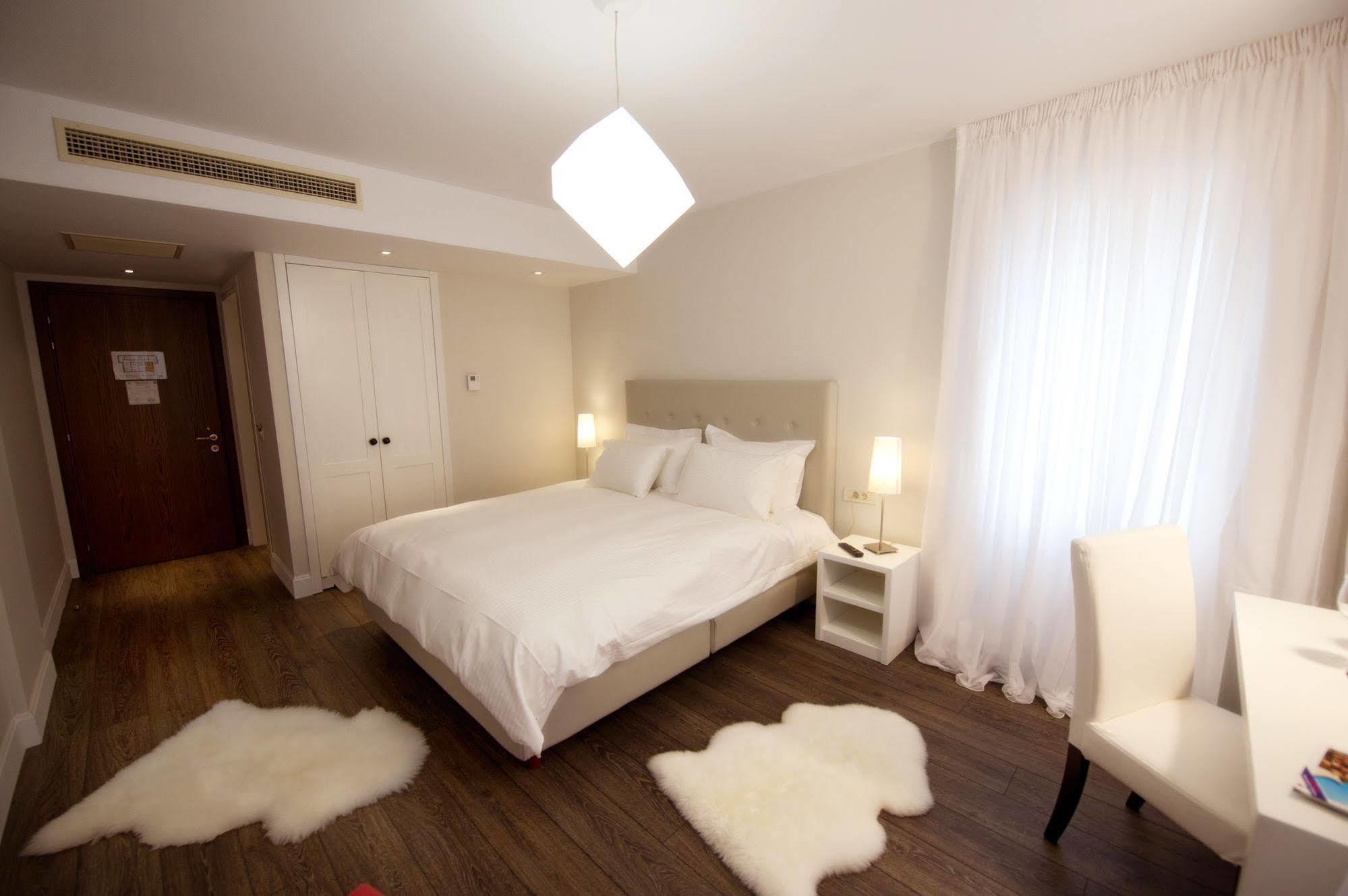 Mir Boutique Hotel Ioannina Buitenkant foto